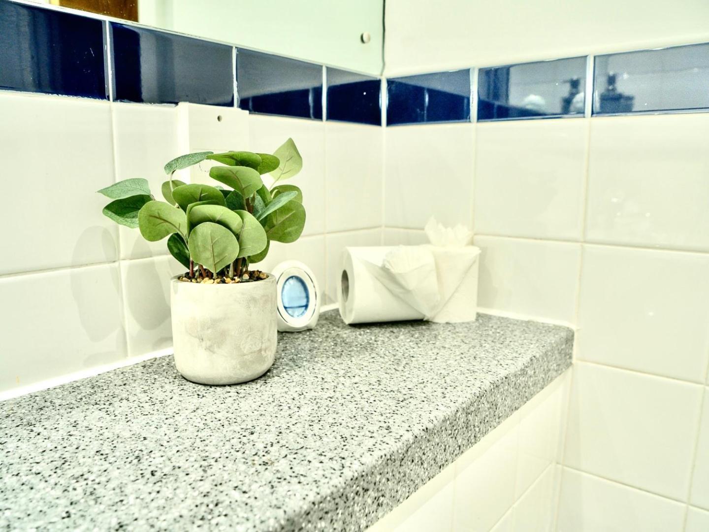 Apartment Casa Luxe 2 Bed Modern Centre Free Parking & Outdoor Patio *